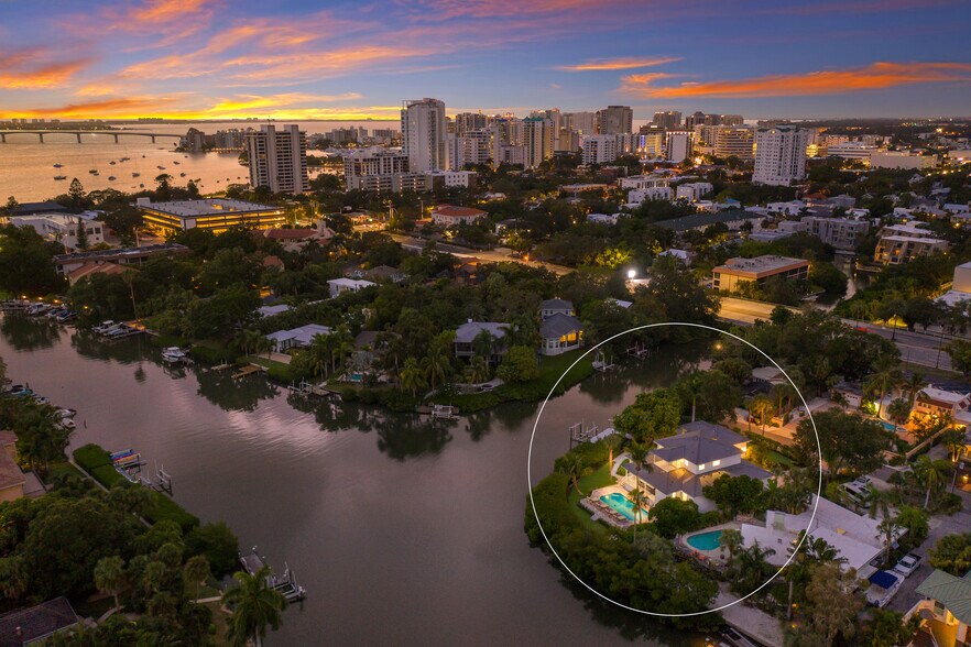 More Photos Of 1718 Bay St, Sarasota Specialty For Sale