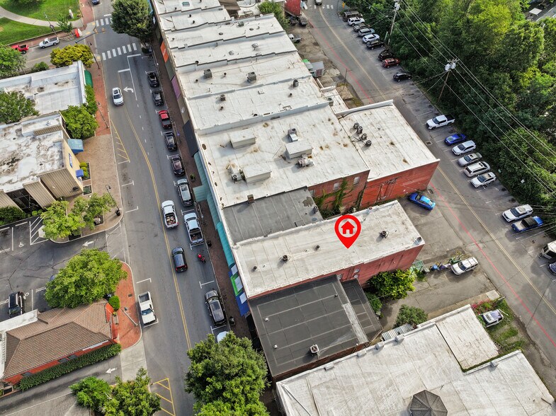 More Photos Of 142 N Main St, Waynesville Storefront Retail Office For Sale