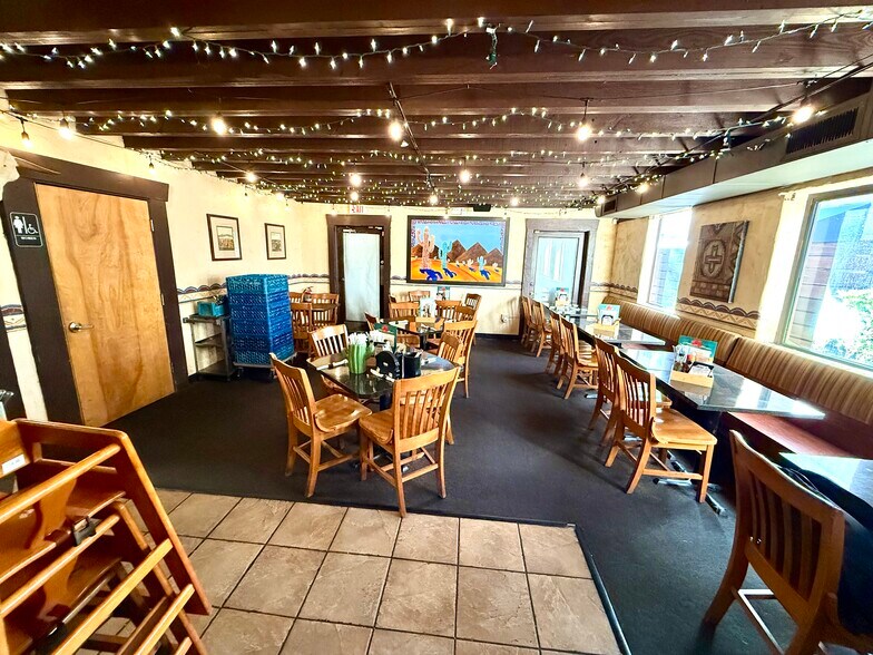 More Photos Of 1537 Margaret St, Jacksonville Restaurant For Lease