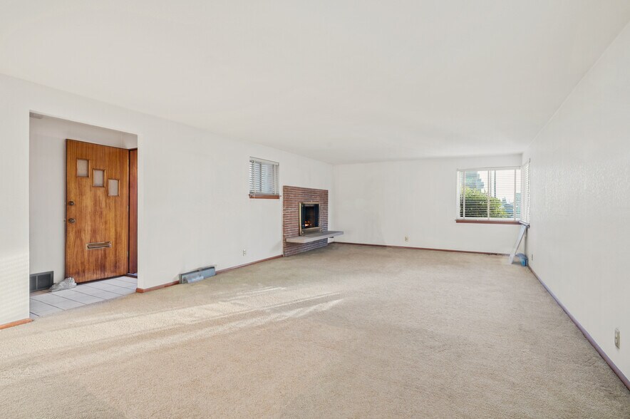 More Photos Of 3807 Linden Ave N, Seattle Multifamily For Sale