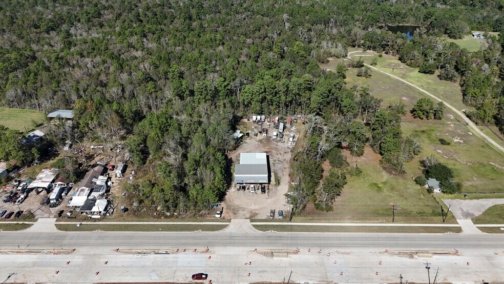 More Photos Of 13121 Highway 105 E, Cut And Shoot Industrial For Sale