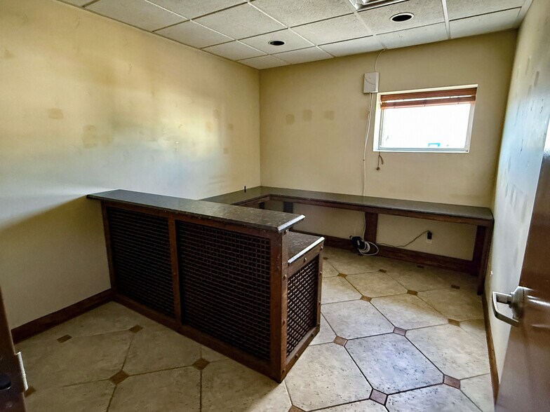 More Photos Of 3865-3885 Rockbottom St, North Las Vegas Manufacturing For Lease