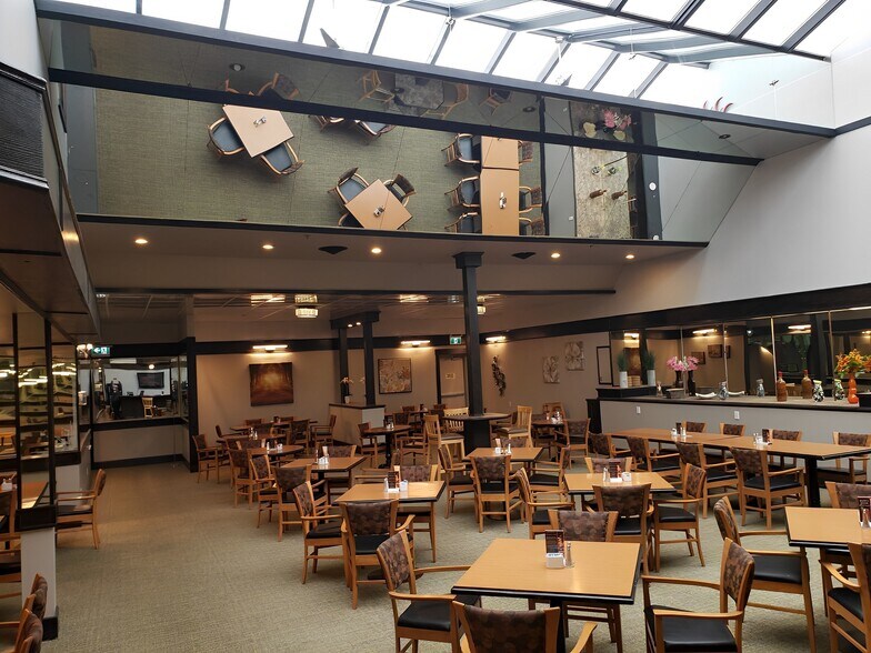 More Photos Of 4311 49 Ave, Red Deer Hotel For Sale