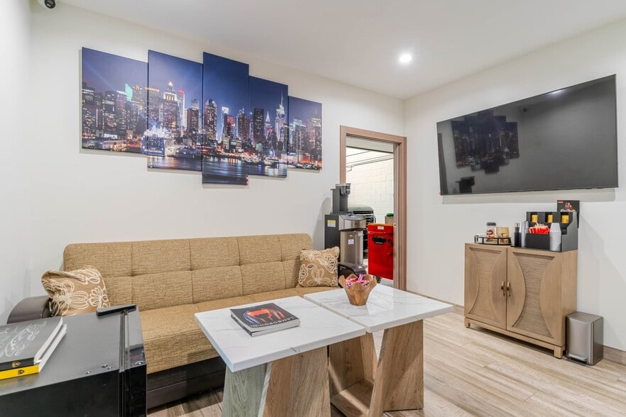 More Photos Of 11635-11637 Tuxford St, Sun Valley Warehouse For Sale