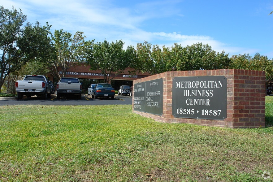 More Photos Of 18587 Sigma Rd, San Antonio Office For Lease