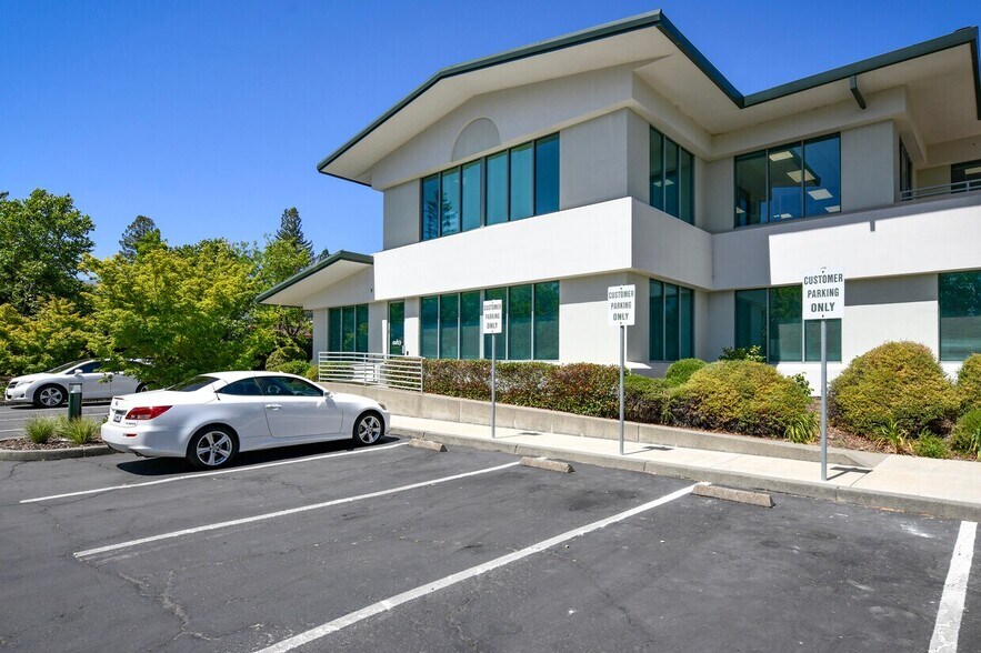 More Photos Of 899 Adams St, Saint Helena Office For Sale