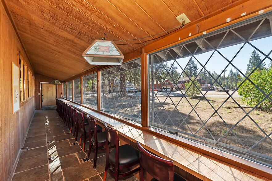 More Photos Of 39167 Rim of the world Dr, Fawnskin Restaurant For Sale