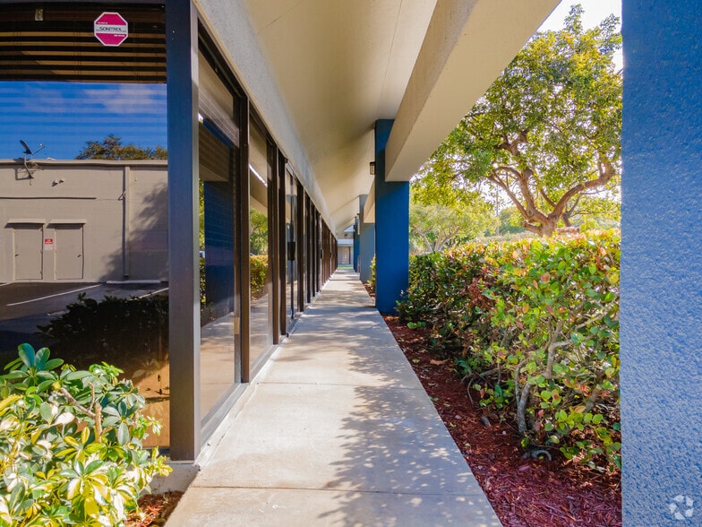 More Photos Of 5101 NW 21st Ave, Fort Lauderdale Light Distribution For Lease