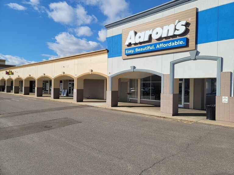 More Photos Of 4264-4320 Summer Ave, Memphis Unknown For Lease