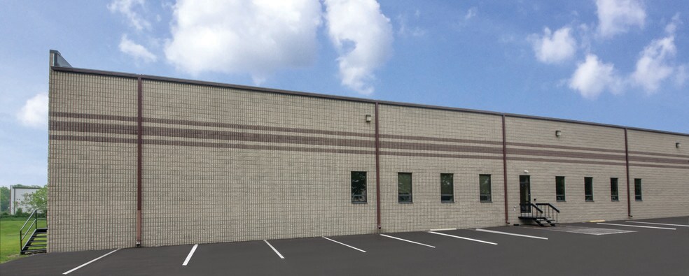 More Photos Of 103 Park Dr, Montgomeryville Warehouse For Lease
