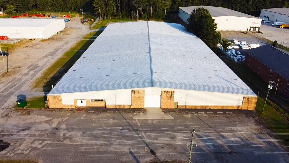 More Photos Of 1517 S Brightleaf Blvd, Smithfield Warehouse For Sale