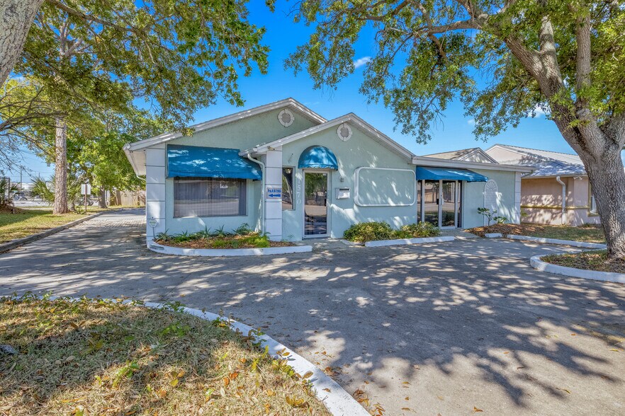 More Photos Of 1570 N Harbor City Blvd, Melbourne Office Residential For Sale
