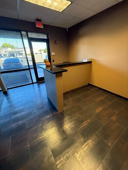 More Photos Of 9210 W Union Hills Dr, Peoria Medical For Sale