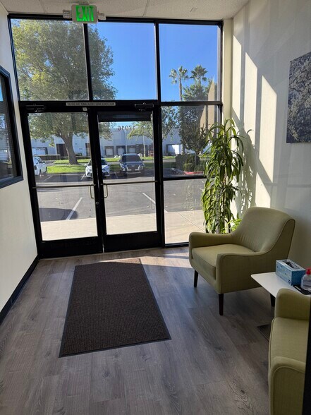 More Photos Of 17800-17918 Murphy Pky, Lathrop Warehouse For Lease