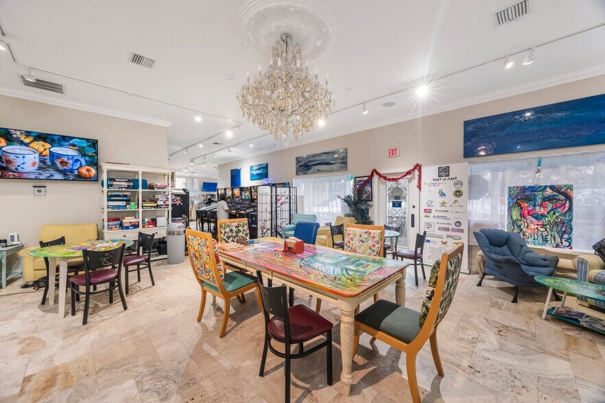 More Photos Of 3407 Lithia Pinecrest Rd, Valrico Storefront Retail Office For Sale