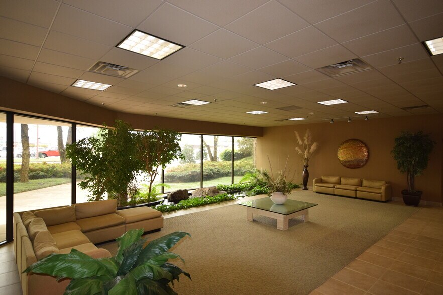 More Photos Of 2402 Wildwood Ave, North Little Rock Medical For Lease