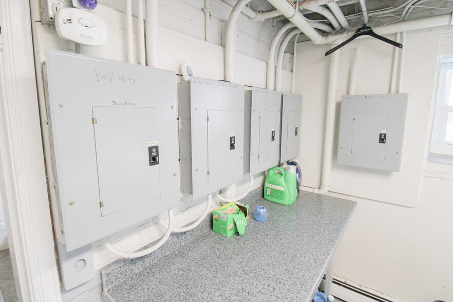 More Photos Of 6667-69 Devon Ave, Chicago Apartments For Sale