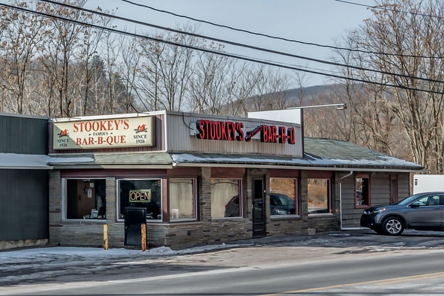 Primary Photo Of 122 E Poplar St, Nanticoke Restaurant For Sale
