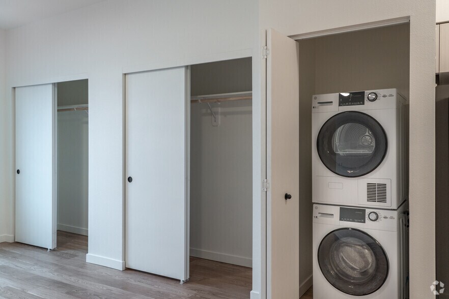 More Photos Of 492 NE 2nd St, Gresham Apartments For Lease