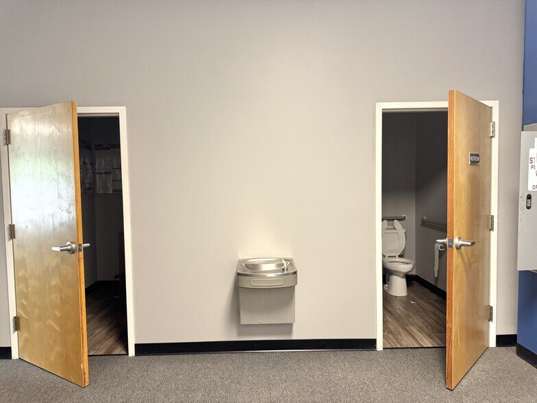 More Photos Of 80 Baylor Dr, Bluffton Freestanding For Lease