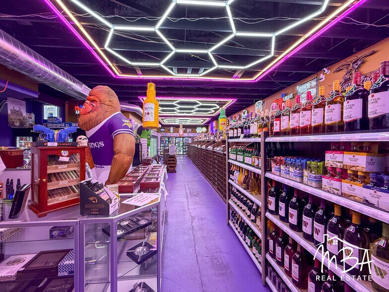 More Photos Of 1505 E Kansas Ave, Garden City Restaurant For Sale