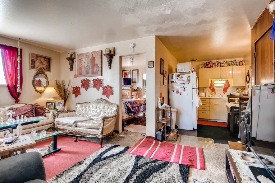 More Photos Of 1695 Clinton St, Aurora Apartments For Sale
