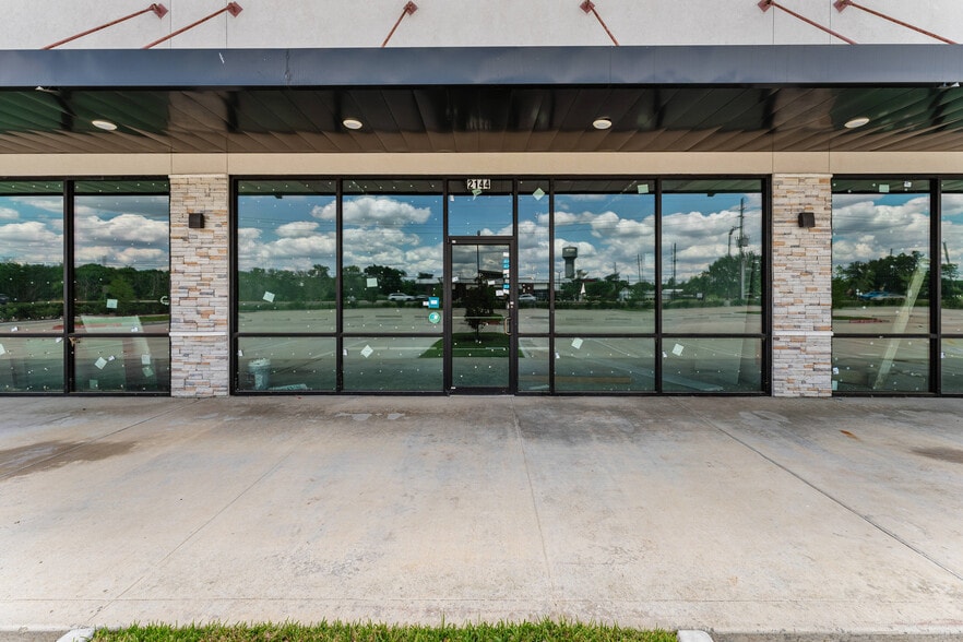 More Photos Of 2144 FM 1092 Rd, Missouri City Restaurant For Sale