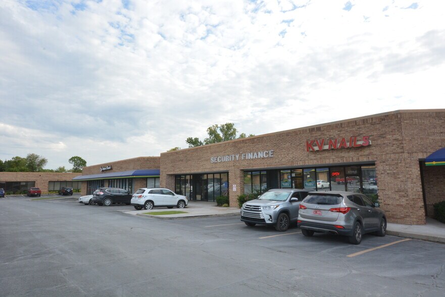 More Photos Of 6703-6709 E 81st St, Tulsa Unknown For Lease