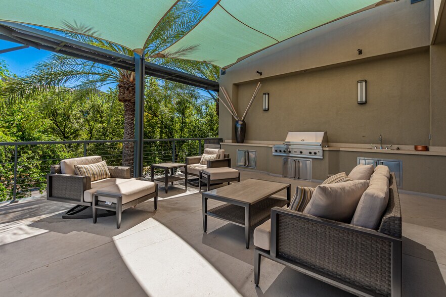 More Photos Of 4650 E Cotton Center Blvd, Phoenix Office For Lease