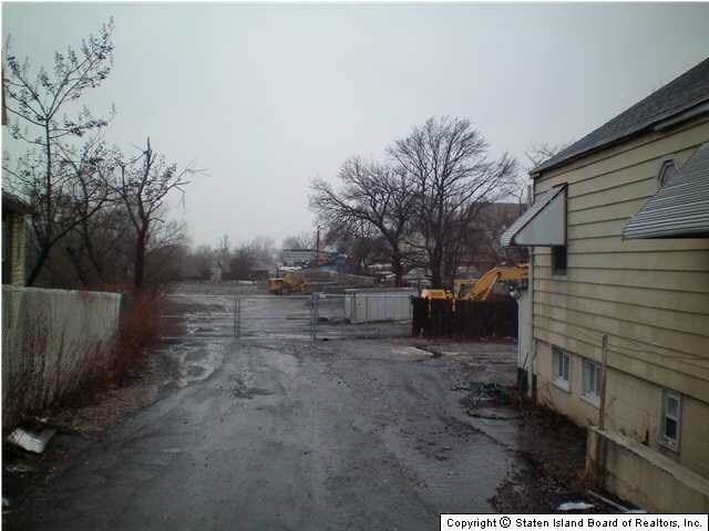 More Photos Of 4439 Arthur Kill Rd, Staten Island Warehouse For Sale