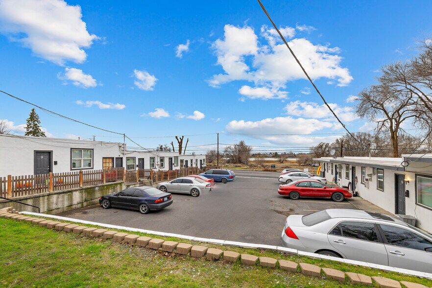More Photos Of 1029 S Division St, Moses Lake Apartments For Sale