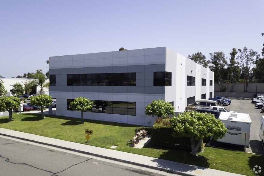 More Photos Of 23022 La Cadena Dr, Laguna Hills Light Manufacturing For Lease