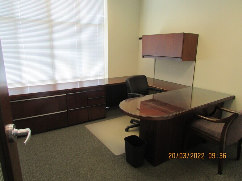 More Photos Of 18940 S Tamiami Trl, Fort Myers Medical For Lease