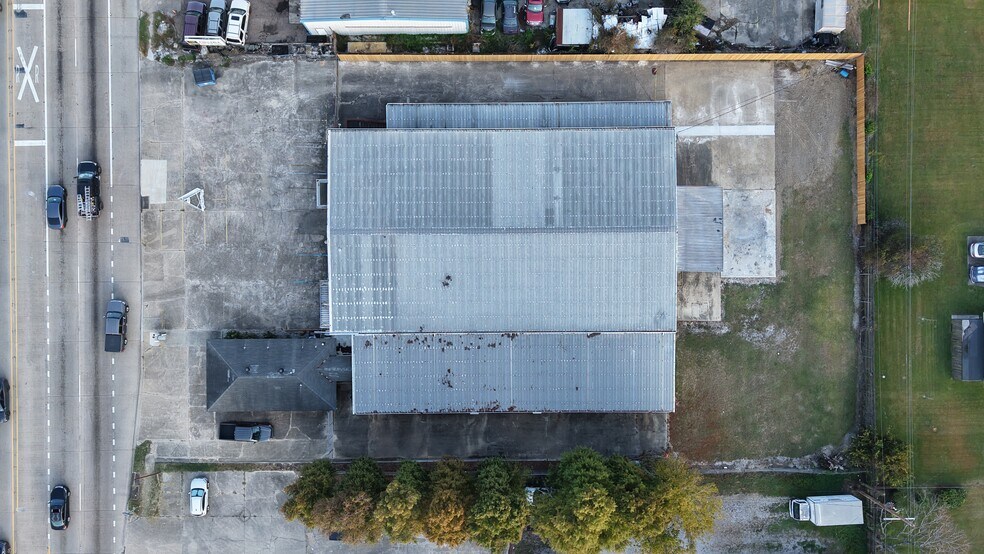 More Photos Of 9170 S Choctaw Dr, Baton Rouge Warehouse For Lease