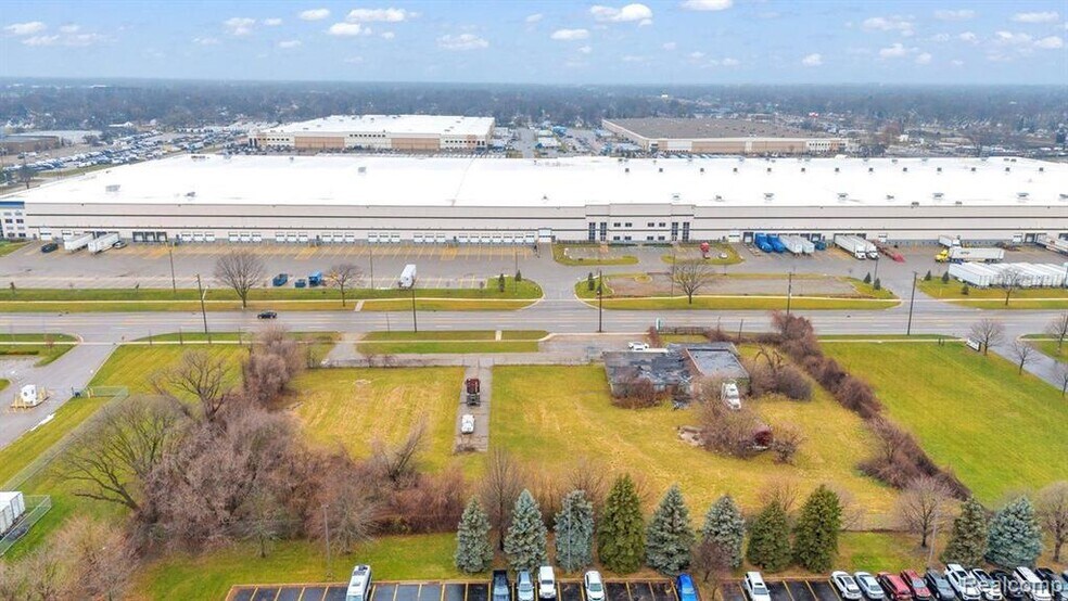 More Photos Of 24500 Dequindre Rd, Warren Garden Center For Sale