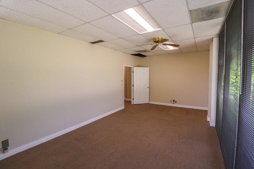 More Photos Of 13131 Champions Dr, Houston Medical For Lease