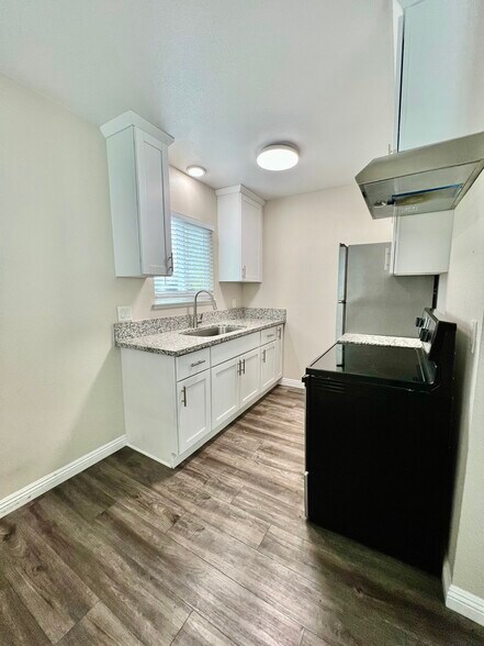 More Photos Of 1817 W St, Sacramento Apartments For Sale