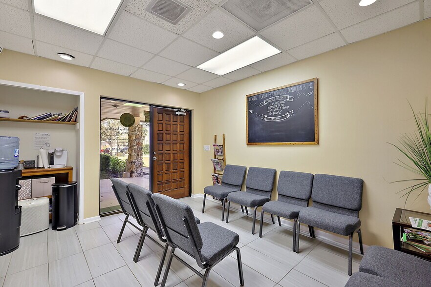 More Photos Of 609 W Montrose St, Clermont Office For Sale