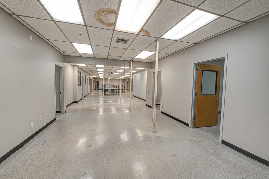 More Photos Of 1800 Ocean Ave, Ronkonkoma Light Distribution For Lease