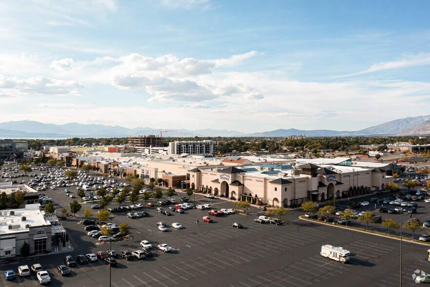 Primary Photo Of 575 E University Pky, Orem General Retail For Lease