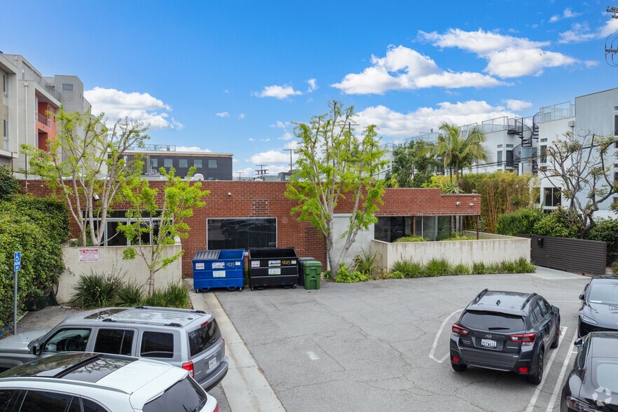 More Photos Of 4201-4203 Redwood Ave, Los Angeles Loft Creative Space For Lease