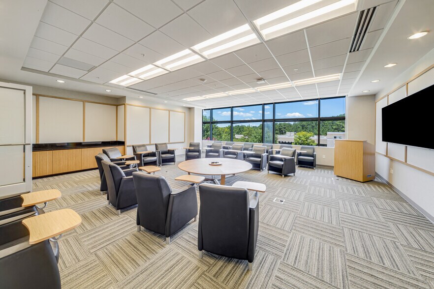 More Photos Of 3040 Cornwallis Rd, Research Triangle Park Unknown For Lease