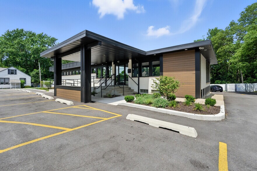 More Photos Of 3820 Central Ave, Lake Station Medical For Lease