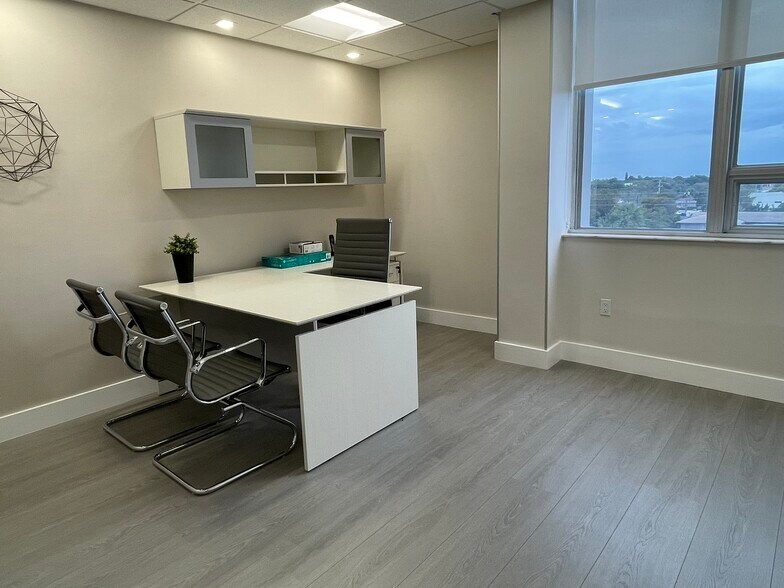 More Photos Of 2455 E Sunrise Blvd, Fort Lauderdale Loft Creative Space For Sale