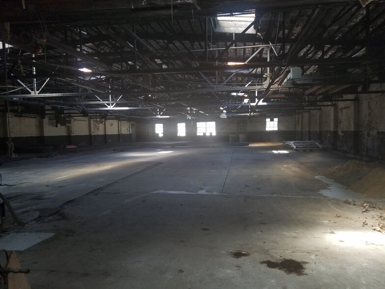 More Photos Of 111 S Main St, Neptune Warehouse For Lease