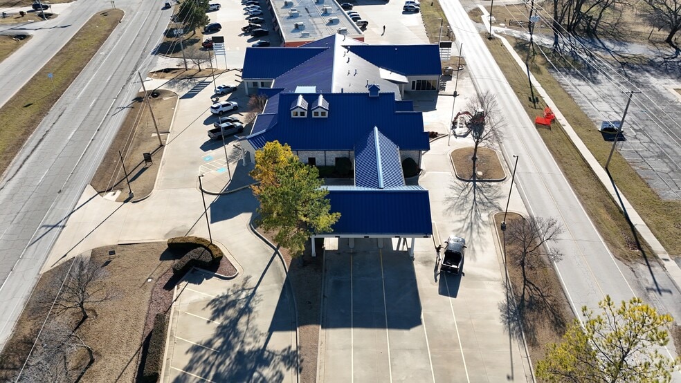 More Photos Of 650 S Cherokee St, Catoosa Medical For Lease