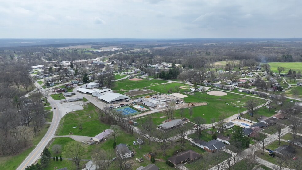 More Photos Of 500 Old Indiana 28 Hwy, Williamsport Freestanding For Sale