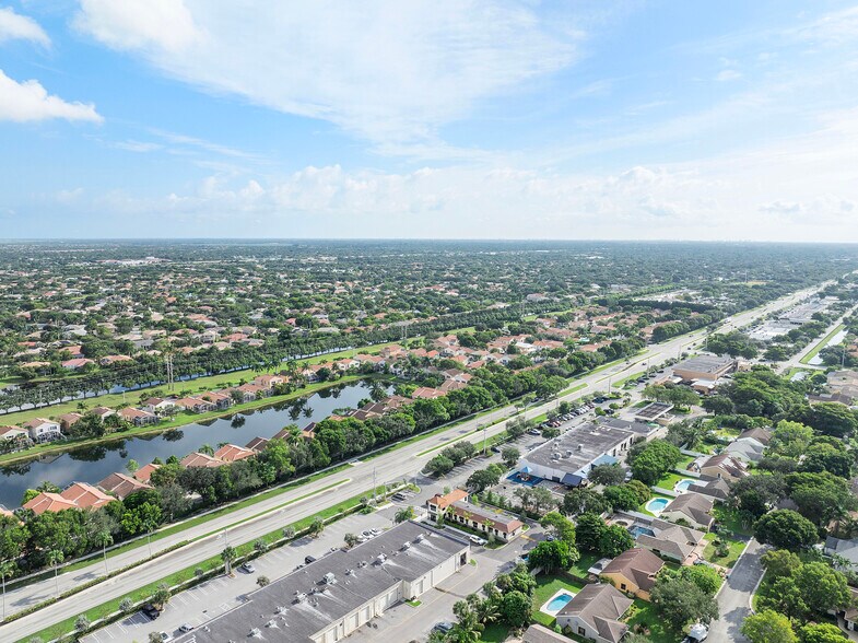 More Photos Of 11300-11354 Wiles Rd, Coral Springs General Retail For Lease