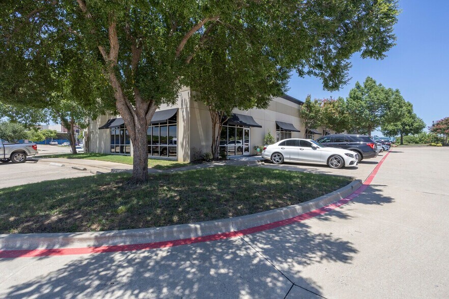 More Photos Of 99 Regency Pky, Mansfield Office For Lease
