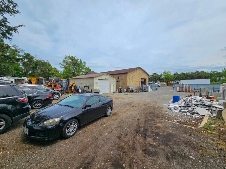 More Photos Of 6301 Foxley Rd, Upper Marlboro Light Manufacturing For Lease